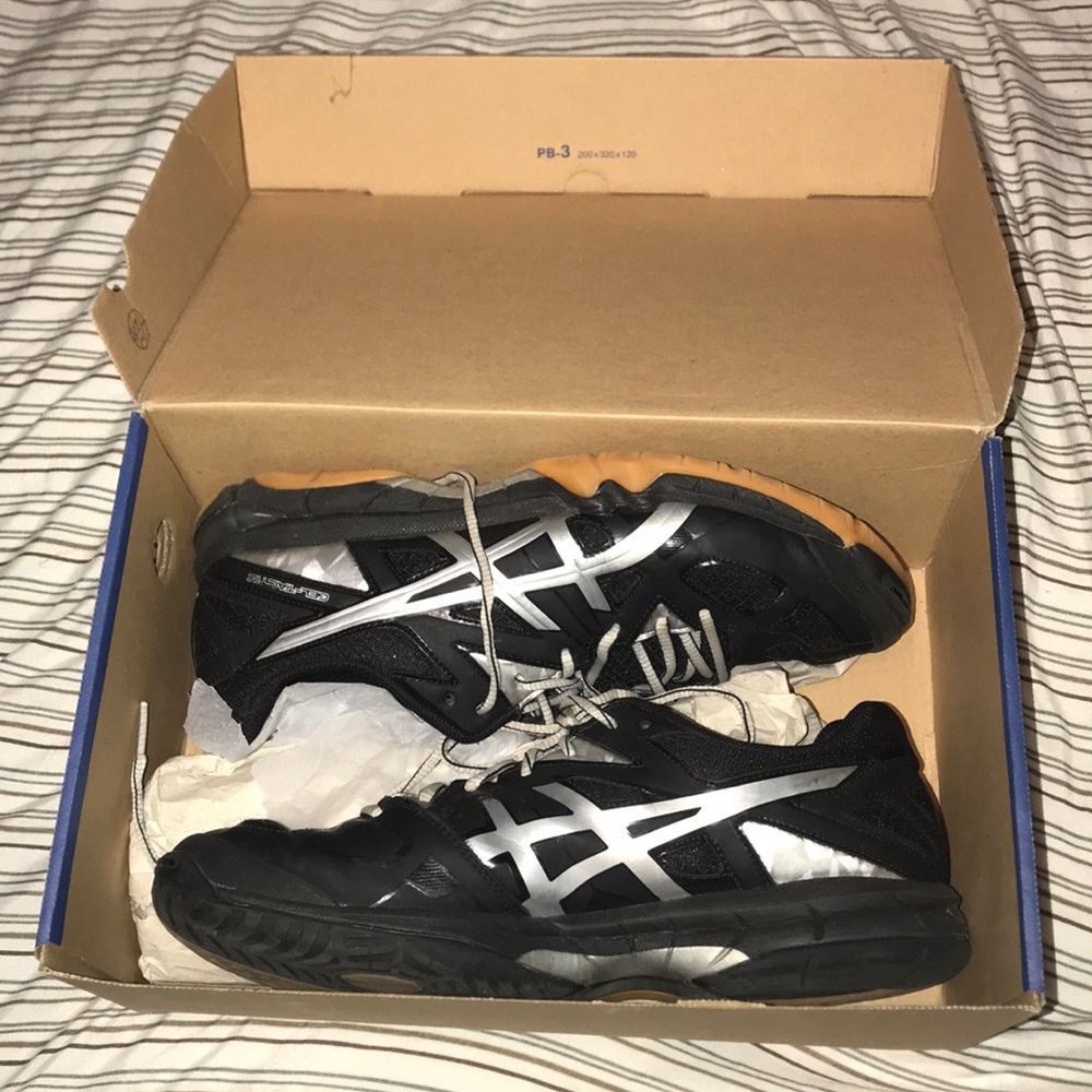 Mizuno wave bolt 5 volleyball shoes